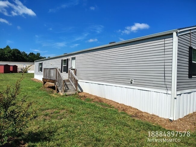 Building Photo - 226 Old Tavern Ln