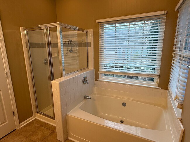 Building Photo - 17115 Grenache Ct