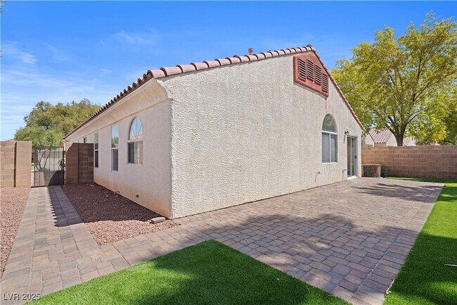 Building Photo - 3597 Cherbourg Ave