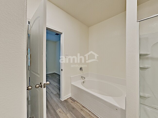 Building Photo - 7942 Cactus Plum Drive