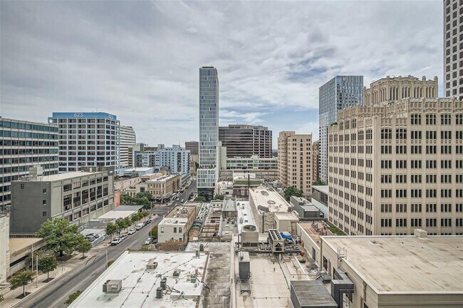 Building Photo - 710 Colorado St