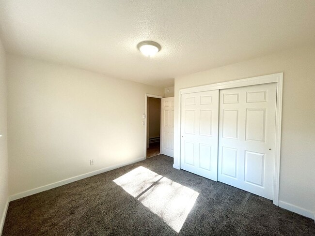 Interior Photo - Washington Oaks