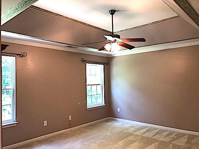 Building Photo - 1913 Thorn Crest Dr