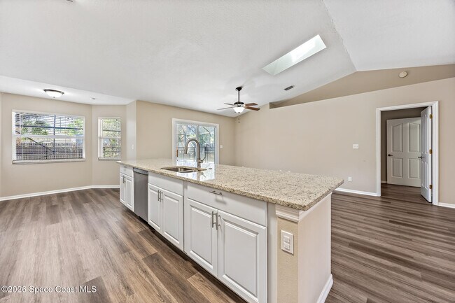 Building Photo - 6080 Chapman St