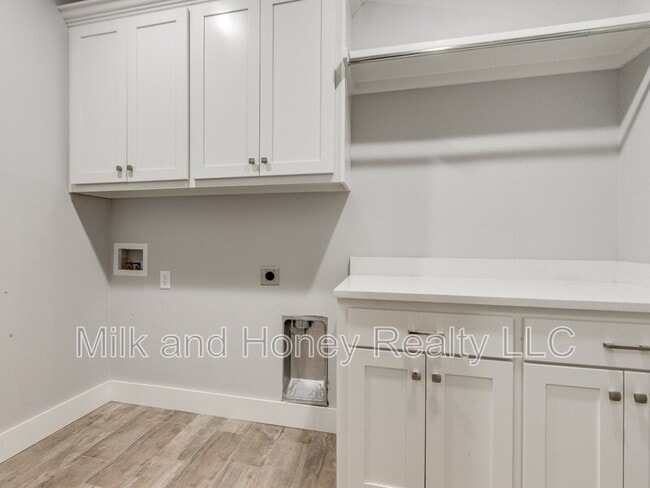 Building Photo - 14525 Rochefort Ln