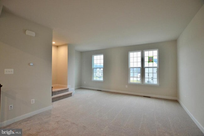 Building Photo - 30 Quebec Ct