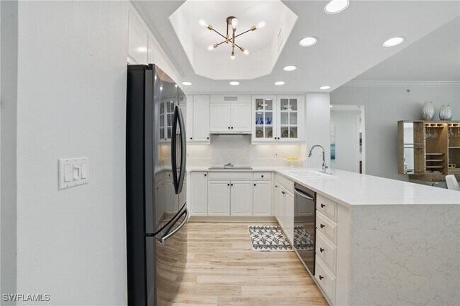 Building Photo - 2728 Tiburon Blvd E
