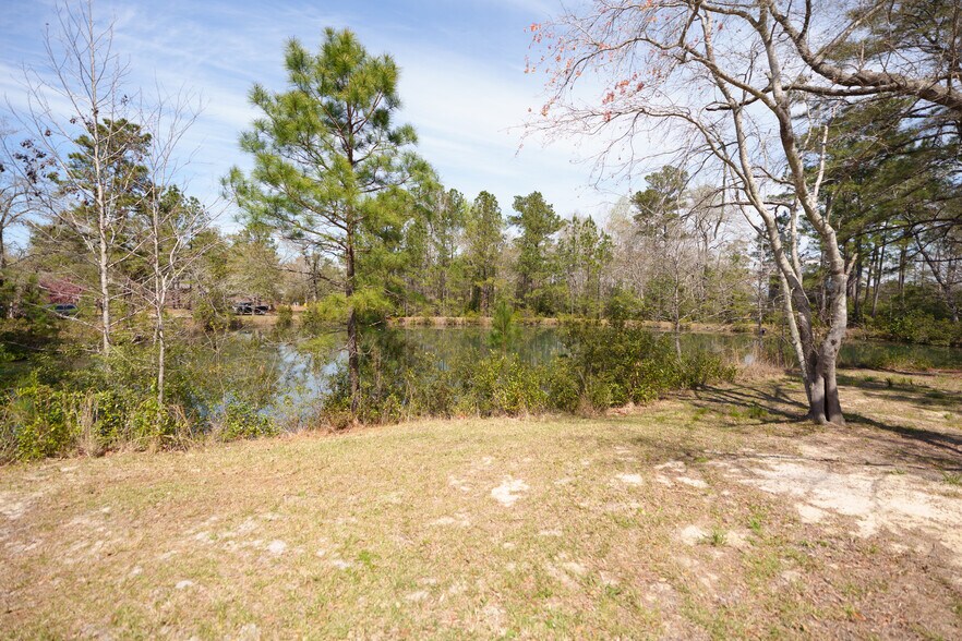 Building Photo - 60 Madison Dr