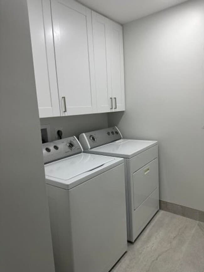 Building Photo - 11600 Island Lakes Ln