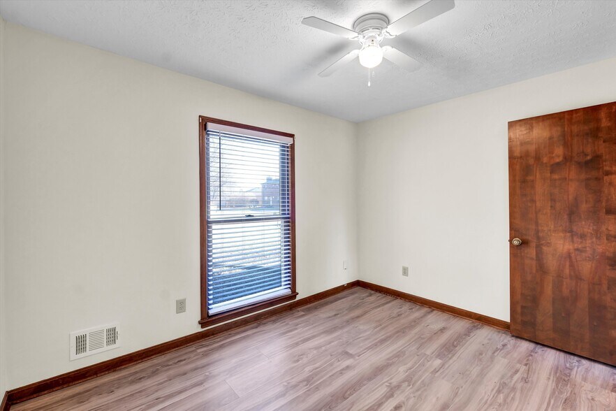 Building Photo - 10312 Going Ct