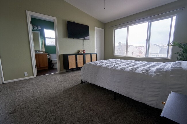 Building Photo - Beautiful Home on Trenton for Rent!