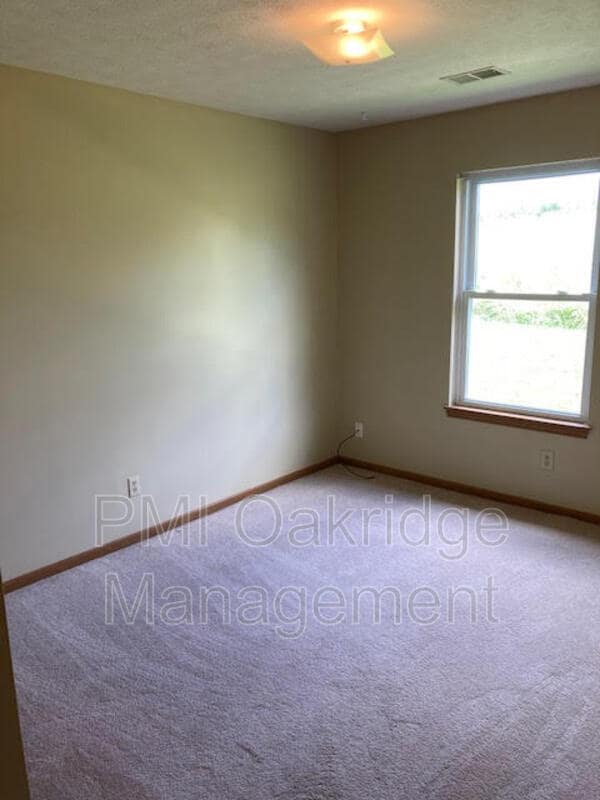 Building Photo - 247 Westhaven Dr