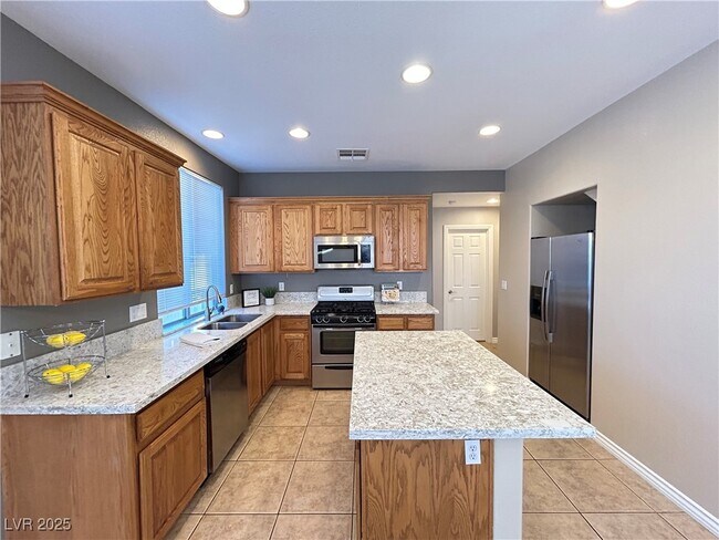 Building Photo - 8158 Altamont Ridge St