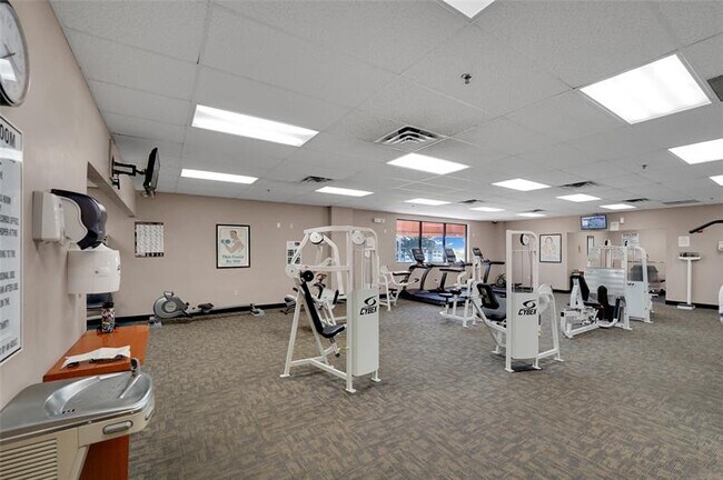 Building Photo - 8980 S Hollybrook Blvd