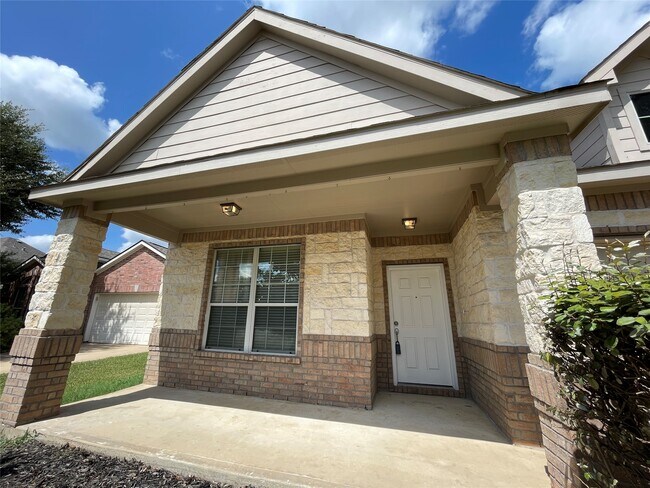 Building Photo - 5811 Ranch Riata Ct
