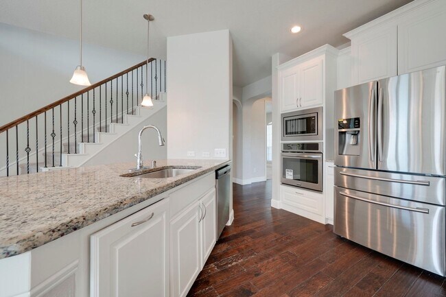 Building Photo - Welcome to this beautiful 4-bedroom, 3.5-b...