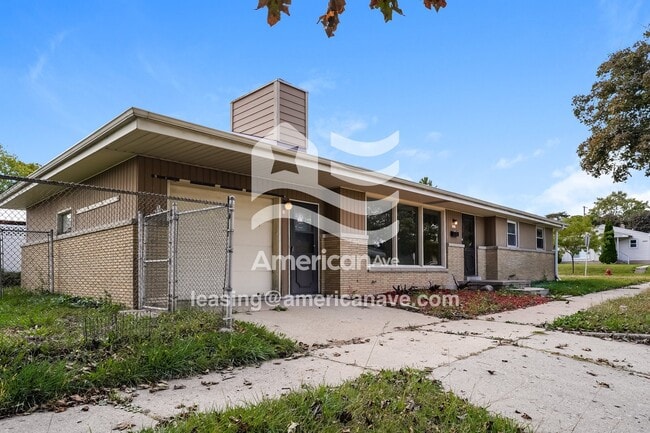 Building Photo - 7627 W Glendale Ave