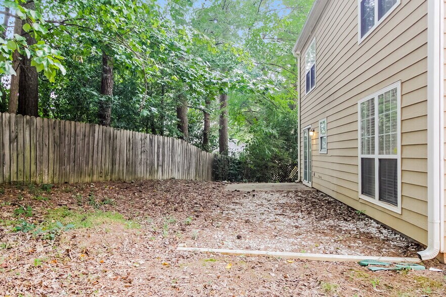 Building Photo - 2320 Kissing Tree Ln SE