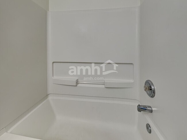 Building Photo - 7601 Eben Dr