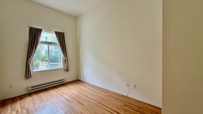 Building Photo - Urban Oasis on Valencia St – 2BR/1BA with ...