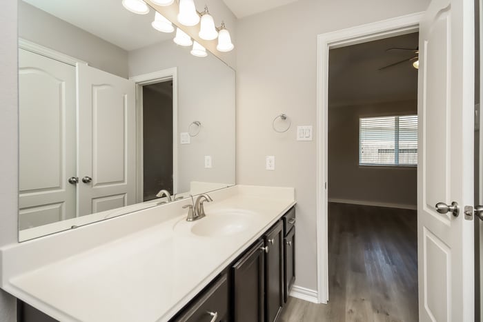 Building Photo - 16707 Highland Villa Ln