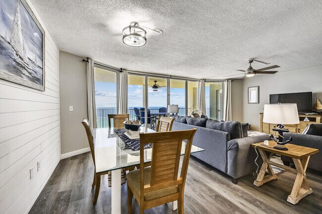 Building Photo - 10515 Front Beach Rd