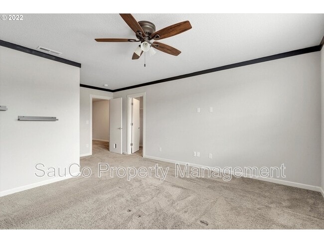 Building Photo - 8037 SE Engelmann St