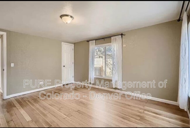 Building Photo - 925 Harlan St
