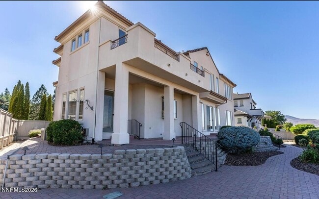 Building Photo - 4690 Aberfeldy Rd