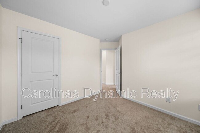 Building Photo - 4061 Zilker Park Dr
