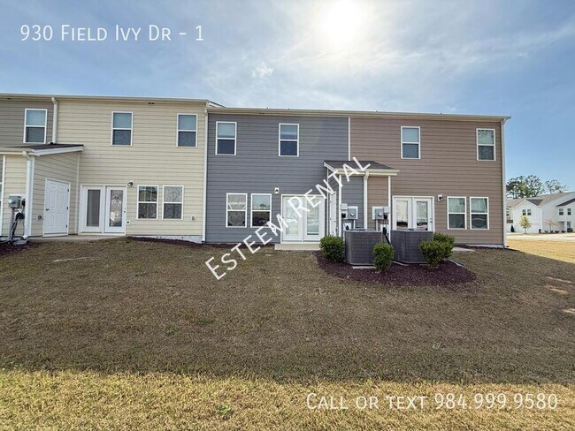 Building Photo - 930 Field Ivy Dr