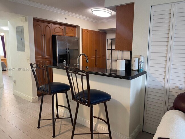 Building Photo - 150 NW 96th Ave