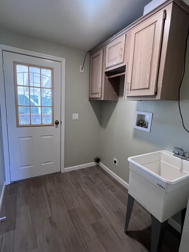 Building Photo - 5791 Turner Way
