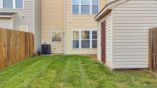 Building Photo - 2545 Mountain Ash Cir