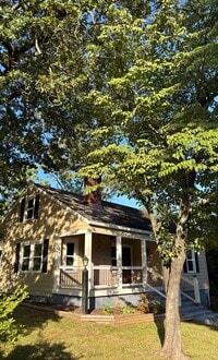 Building Photo - 118 Brentwood Dr