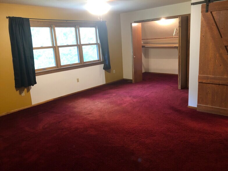 Master Bedroom - 23260 Bridgestone Rd NW