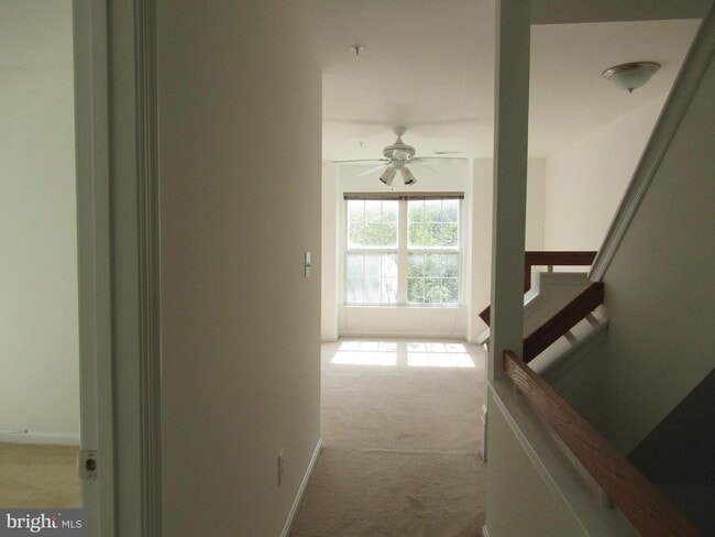 Building Photo - Beautiful 3 BR 3.5 BA Townhouse in Germantown