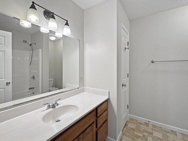 Building Photo - Charming Single Level 3-Bedroom South Knox...