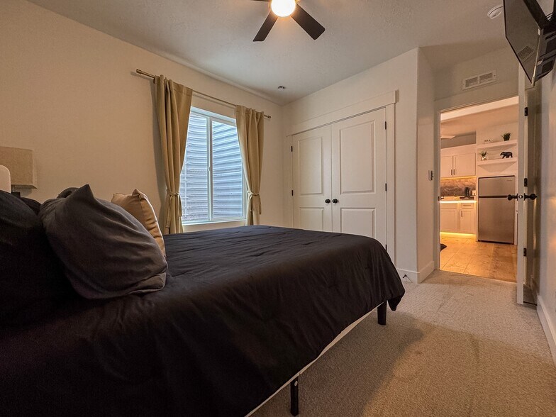 Building Photo - 5385 N Sulley Way
