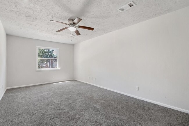 Building Photo - 23410 Earlmist Dr