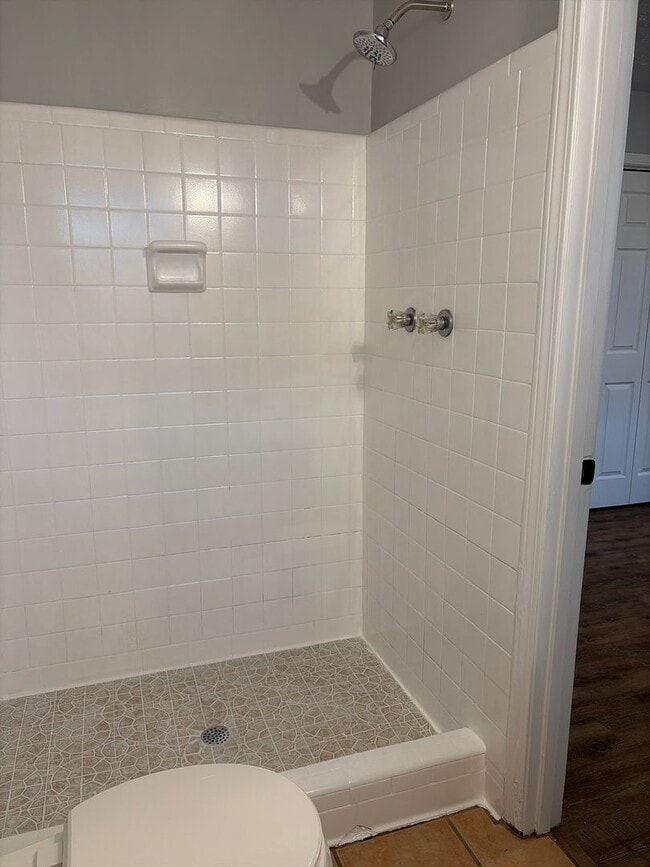 Building Photo - Renovated Ranch Home