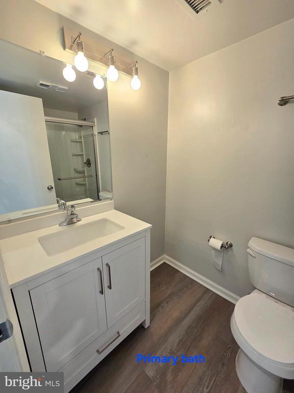 Building Photo - 5815 Cove Landing Rd