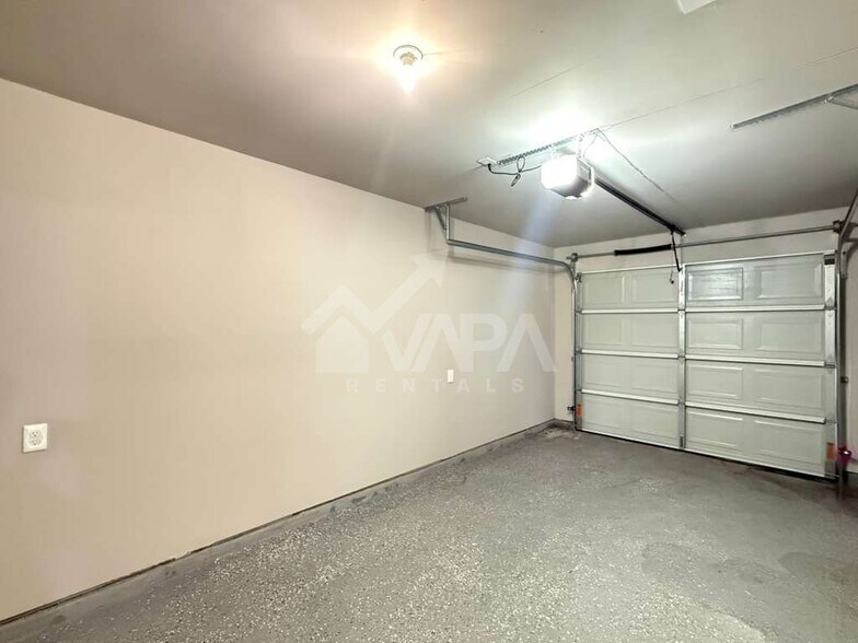 Building Photo - 7319 Walnut Valley Dr