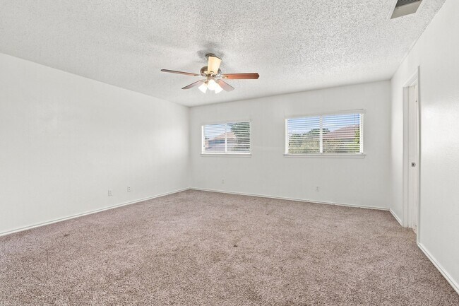 Building Photo - 8018 Chestnut Bluff Dr