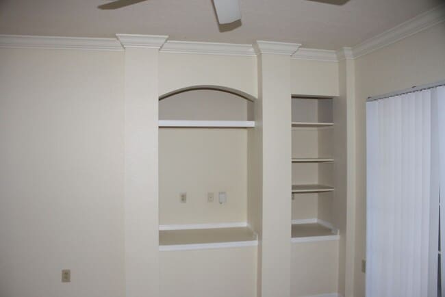 Building Photo - 213Vill201