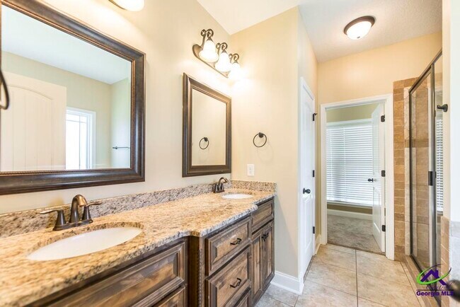 Building Photo - 203 Norfolk Cir