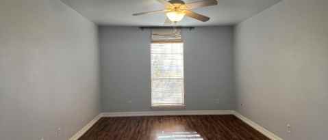 Building Photo - 204 Walnut Way