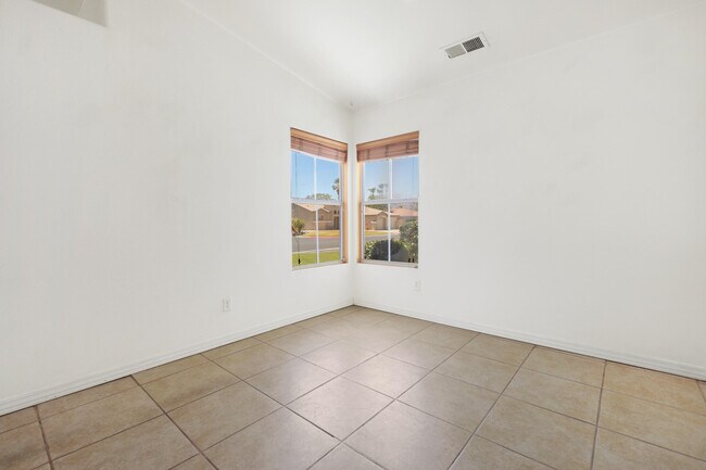 Building Photo - 47820 Calle Zafiro
