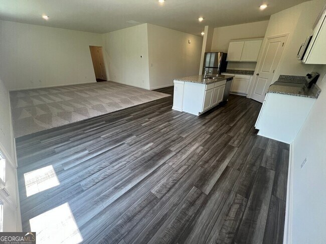 Building Photo - 7760 Sudbury Cir