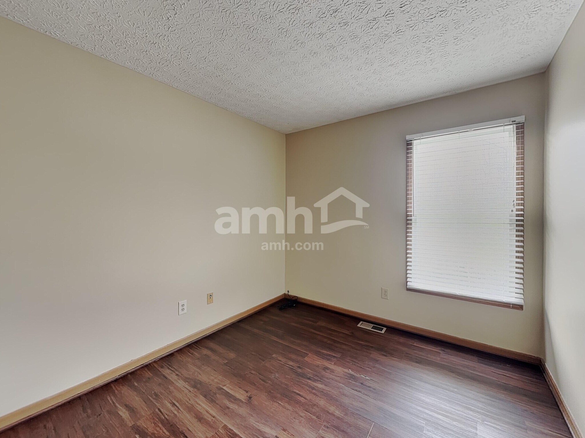 Building Photo - 2356 Maribeth Pl